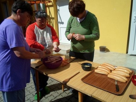 Súťaž v príprave párkov v rožku - august 2015